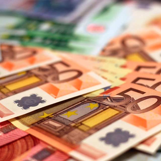 MKB-Verspilling_SQ_geld-uitgaven-01
